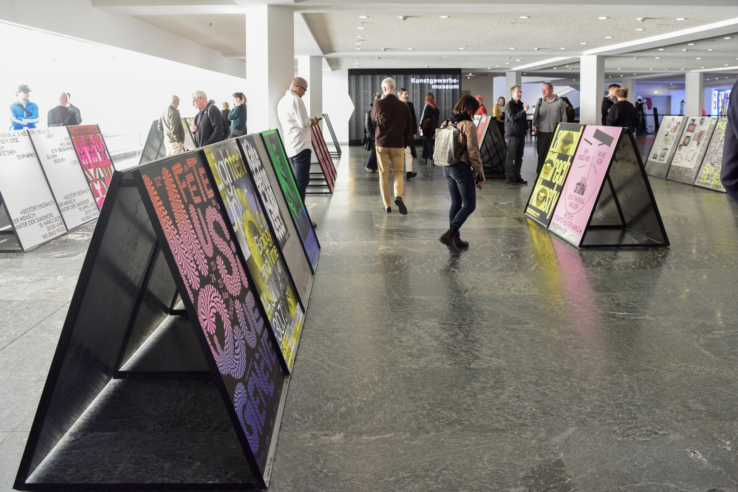 100 beste plakate typo graphic posters
